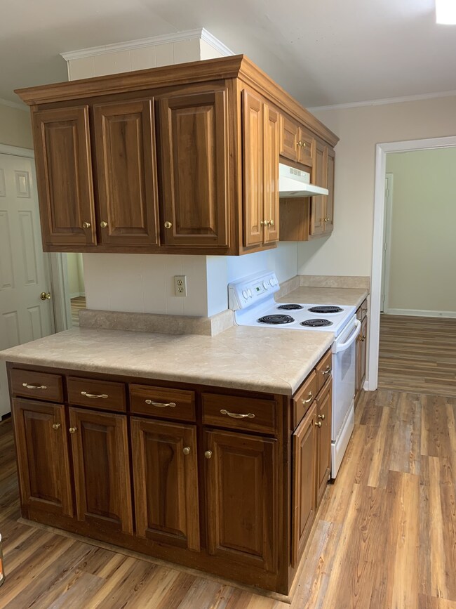 1010 Keylon St, Manchester, TN 37355 - photo 6