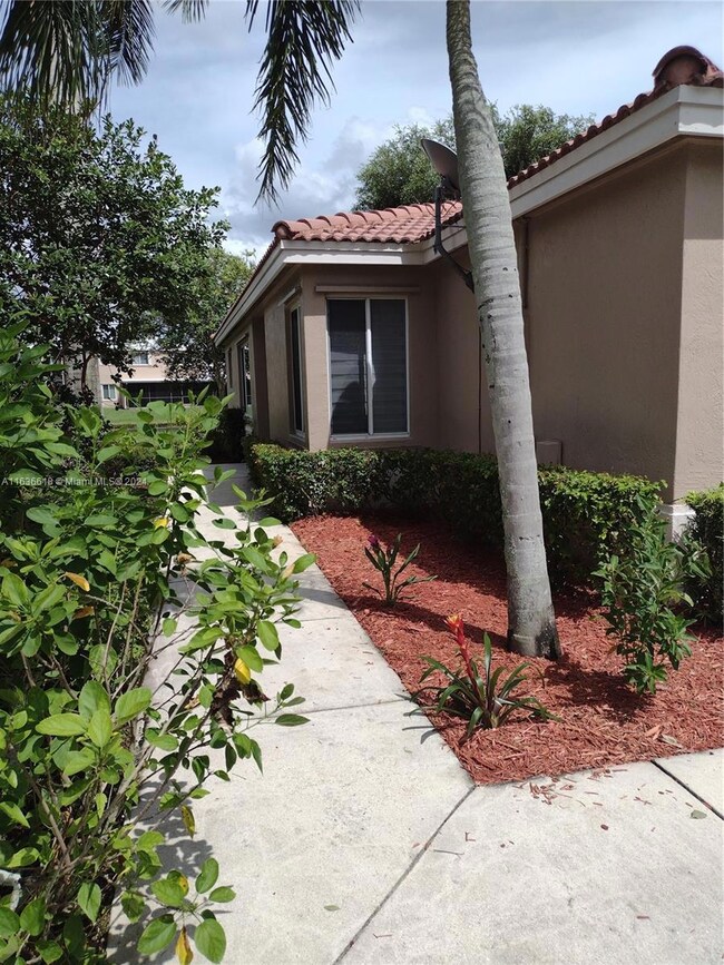 1740 SW 110th Terrace, Davie, FL 33324 - photo 2