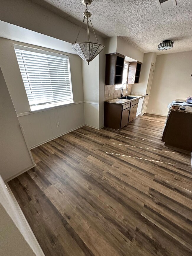 6305 Dorchester Trail, North Richland Hills, TX 76182 - photo 5