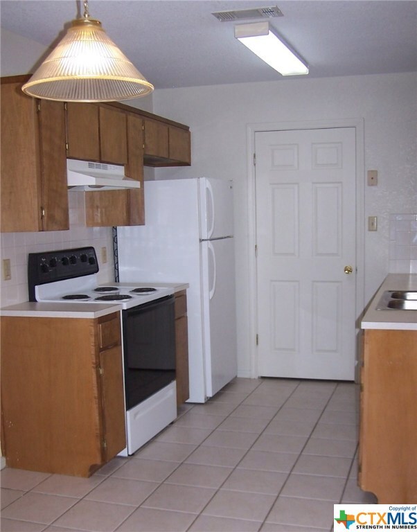 1015 Hawk Trail unit 1-2, Copperas Cove, TX 76522 - photo 6