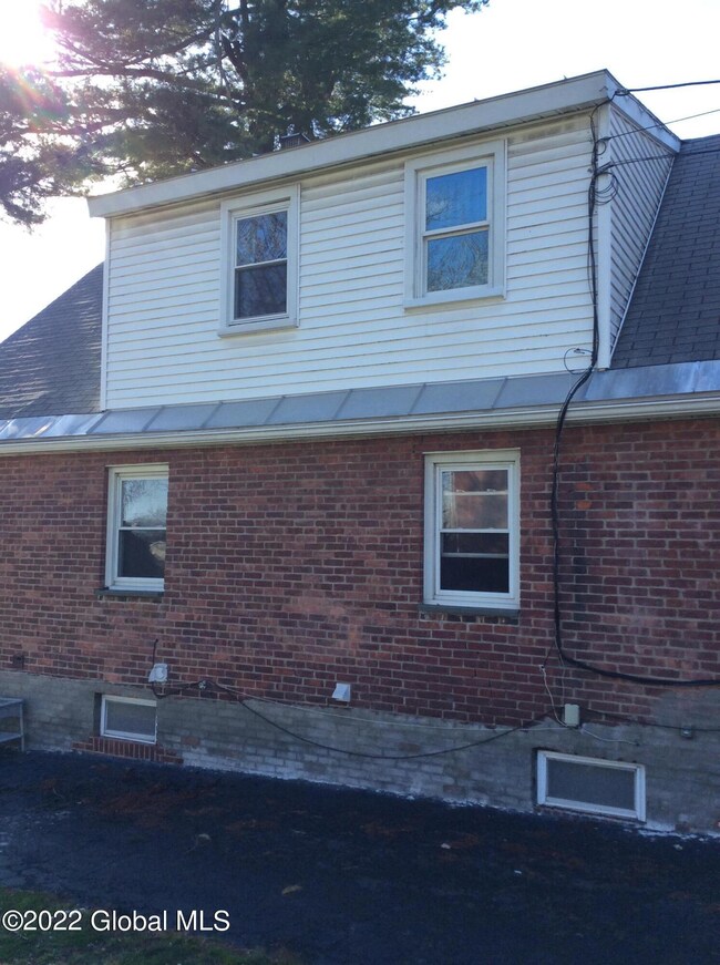 1 Braintree St, Colonie, NY 12205 - photo 4