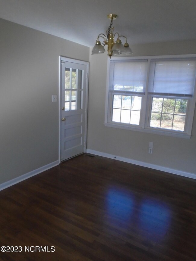 1012 Hendricks Ave, Jacksonville, NC 28540 - photo 3