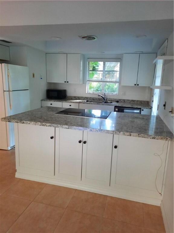 526 Azalea Ln unit 530, Vero Beach, FL 32963 - photo 3