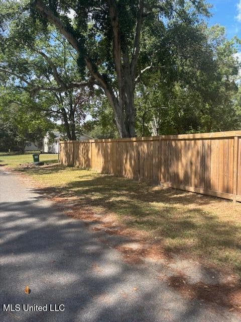 1917 Wilson Ave, Pascagoula, MS 39567 - photo 3