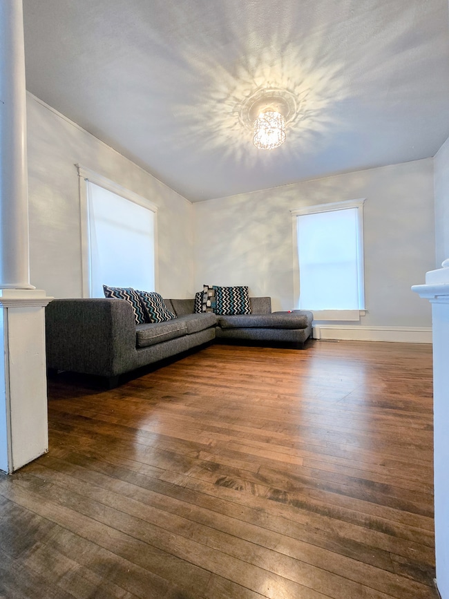 481 Division St, Elgin, IL 60120 - photo 6