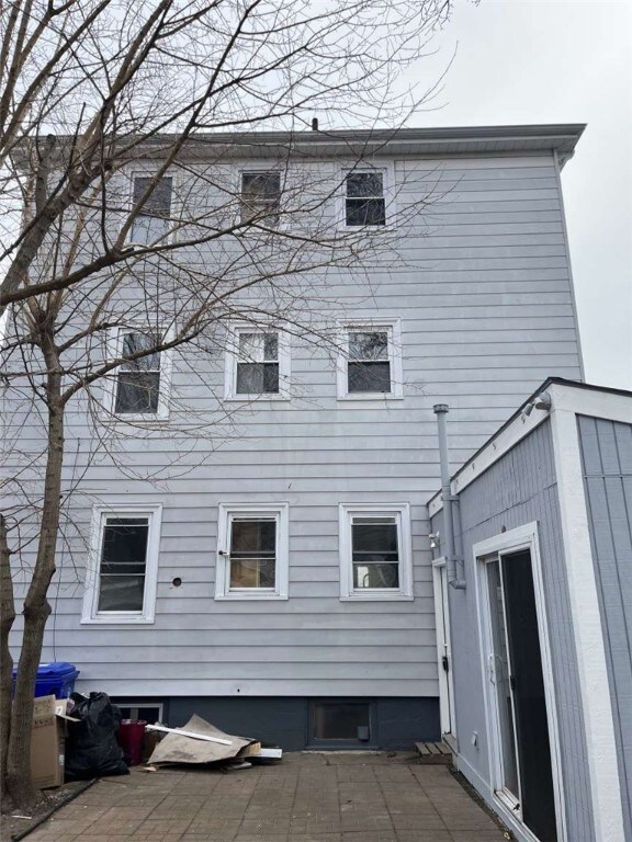 202 Carnation St, Pawtucket, RI 02860 - photo 2