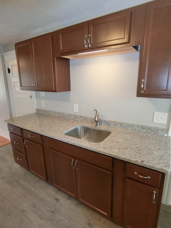 21 Cross St unit 3R, South Grafton, MA 01560 - photo 5