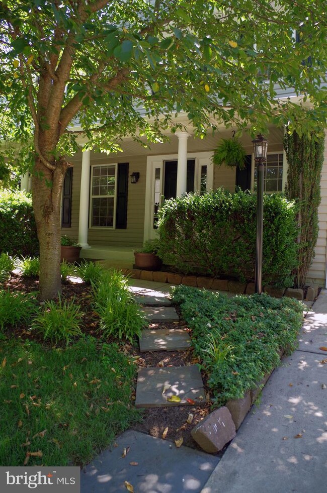 544 Canterbury Cir, Purcellville, VA 20132 - photo 3