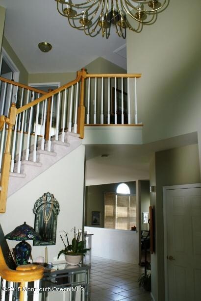 foyer down