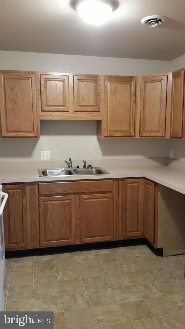 1416 N Shenandoah Ave unit 4, Front Royal, VA 22630 - photo 6