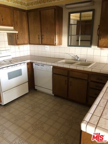 9930 Cedar St, Bellflower, CA 90706 - photo 3