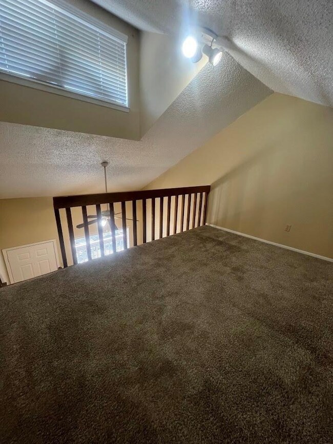 2210 Pearl St unit 302, Austin, TX 78705 - photo 7
