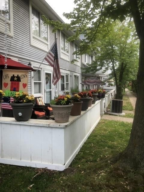 41A Country Dr E, Staten Island, NY 10314 - photo 2