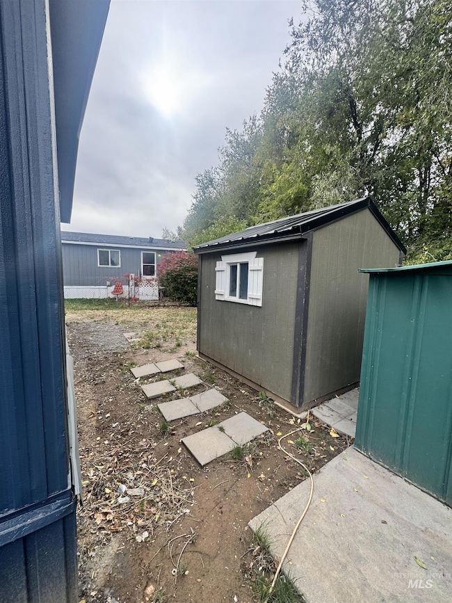 621 N Timathy Rd, Boise, ID 83713 - photo 5