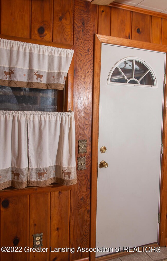 4000 Burchfield Dr, Lansing, MI 48910 - photo 6