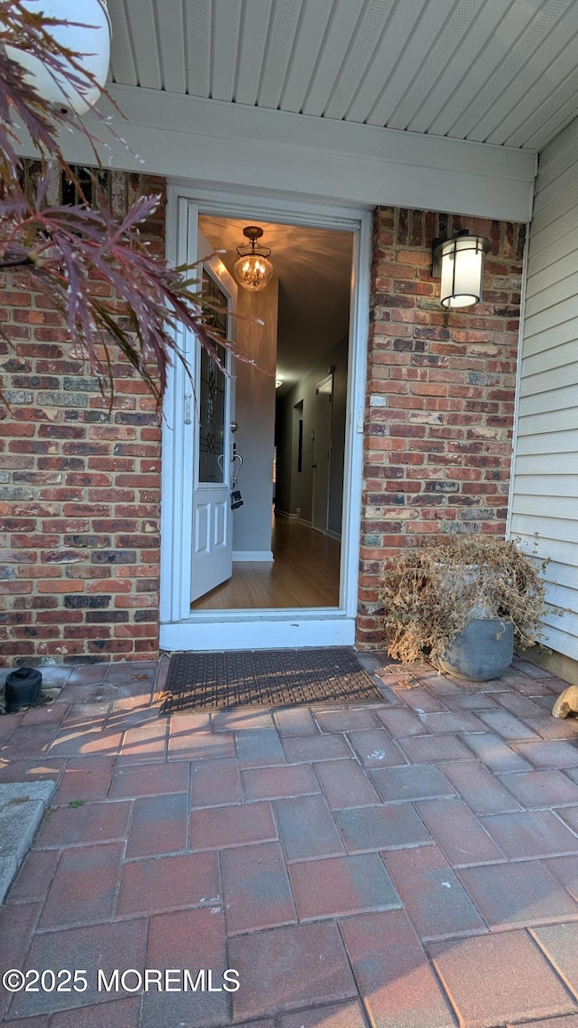 53 Thorne Ln, Matawan, NJ 07747 - photo 4