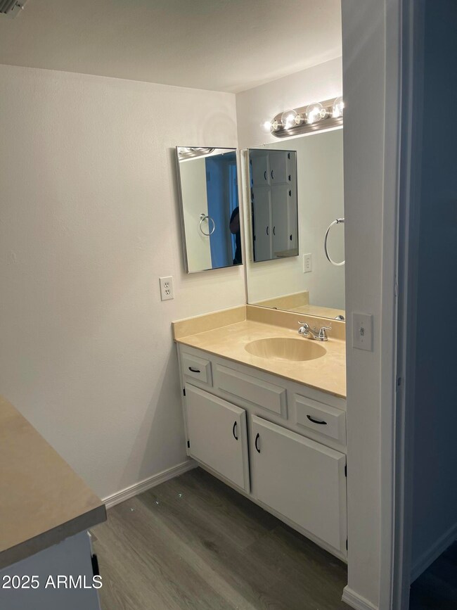 8841 N 8th St unit 209, Phoenix, AZ 85020 - photo 5