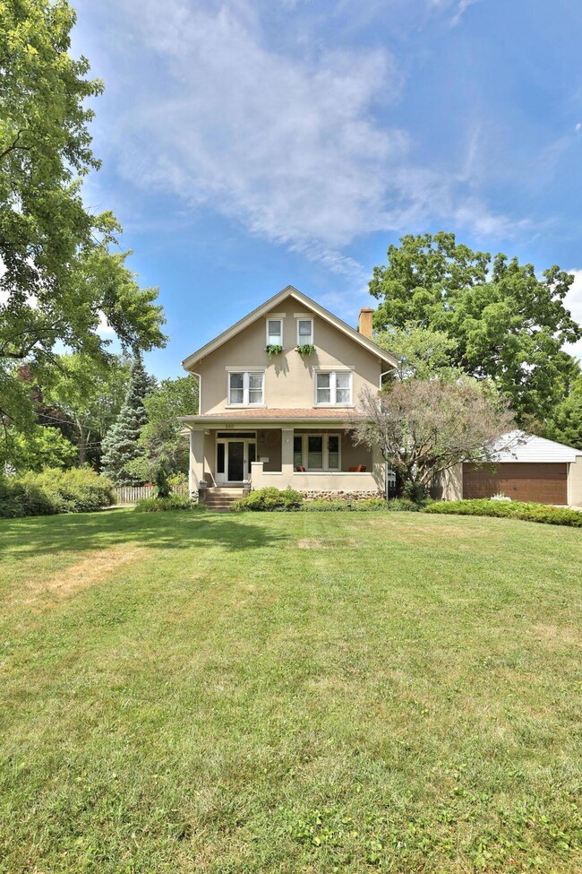 240 E Dominion Blvd, Columbus, OH 43214 - photo 2