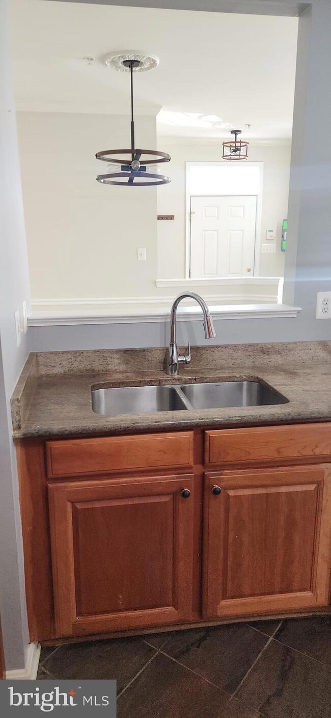 107 Swallow Pointe Ct, Frederick, MD 21702 - photo 7