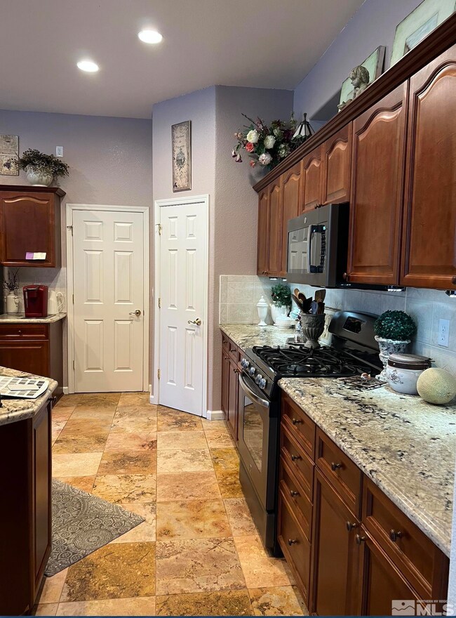 1885 Beringer Way, Reno, NV 89521 - photo 6