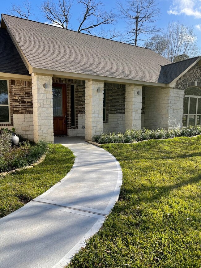 30427 Meadow Wood Dr, Magnolia, TX 77354 - photo 2