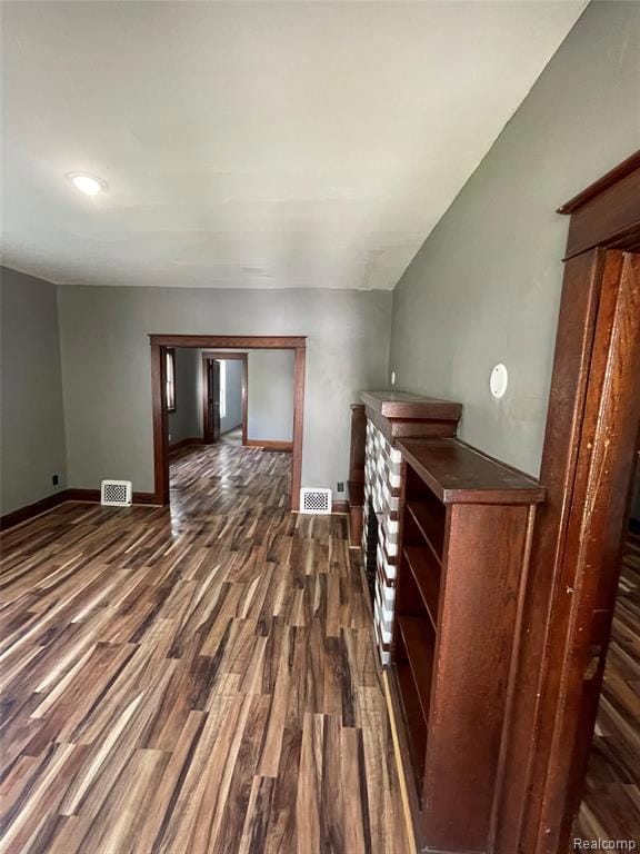 2021 Benjamin St, Saginaw, MI 48602 - photo 5