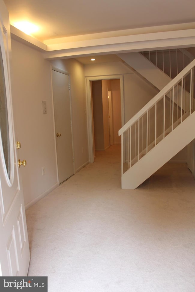 3052 Mission Square Dr, Fairfax, VA 22031 - photo 3