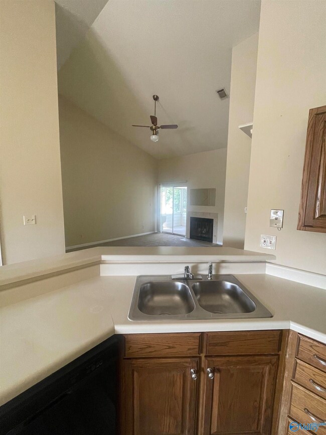 1155 Old Monrovia Rd NW unit 9H, Huntsville, AL 35806 - photo 6