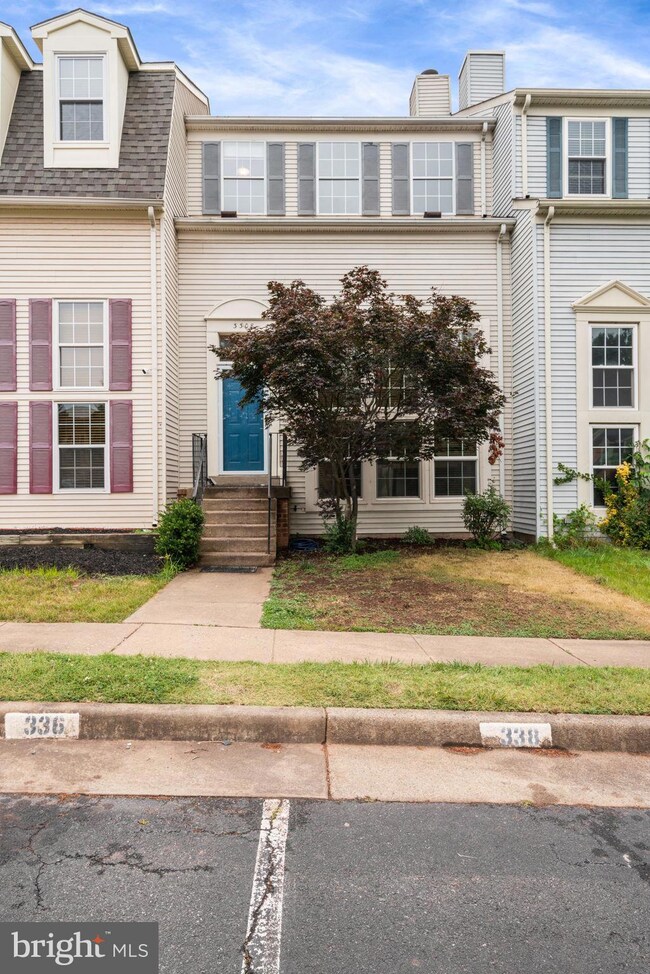 3308 Buckeye Ln, Fairfax, VA 22033 - photo 2