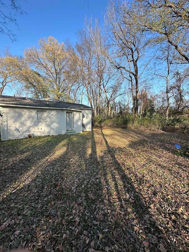1323 Smith Ave, Memphis, TN 38107 - photo 6