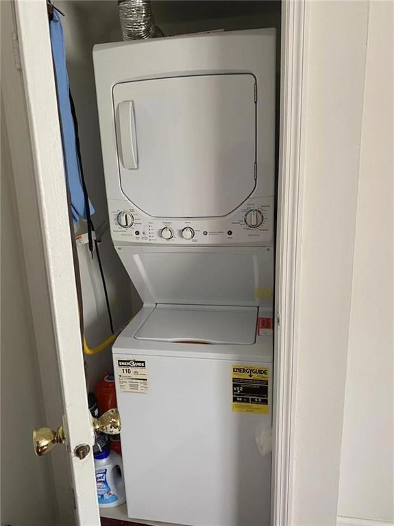 27 Francine Ct unit 103B, Staten Island, NY 10306 - photo 4