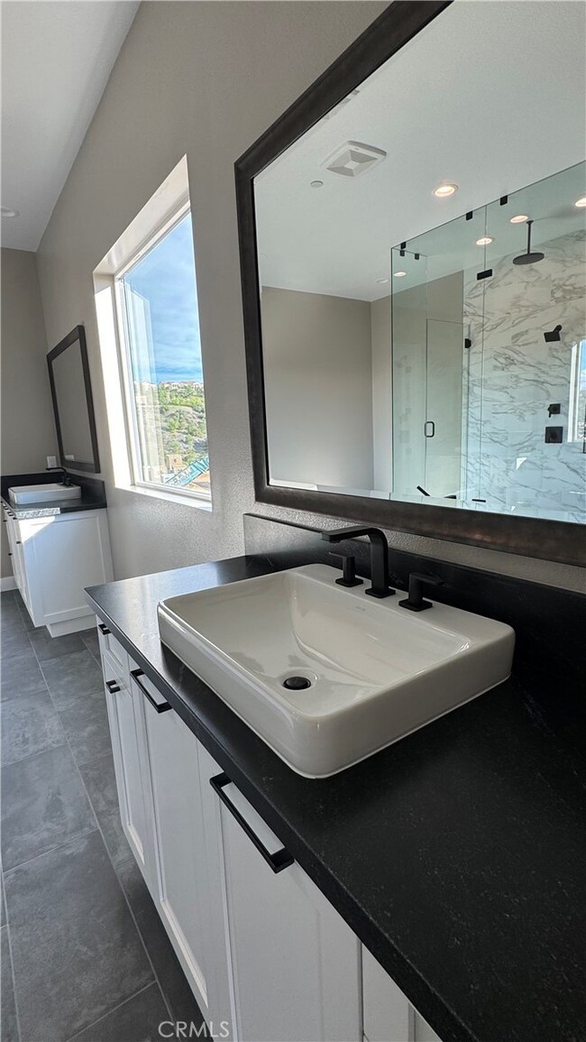 11913 Red Hawk Ln, Los Angeles, CA 91326 - photo 7