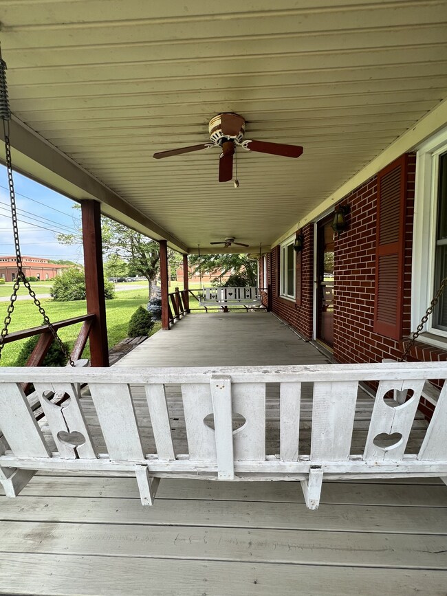 100 Robin Dr, Portland, TN 37148 - photo 3