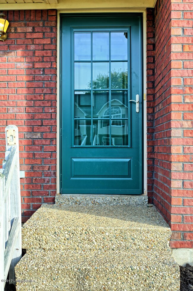 208 Aulbern Dr E, Mount Washington, KY 40047 - photo 4