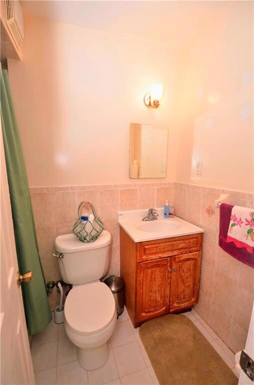 Bathroom 1st Fl. Apt.