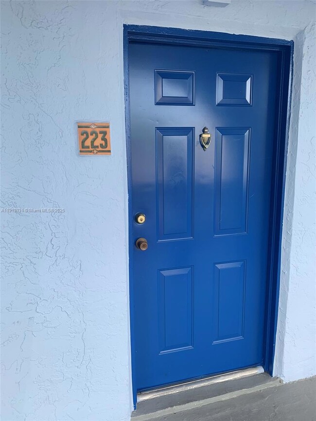 9460 Fontainebleau Blvd unit 223, Miami, FL 33172 - photo 5