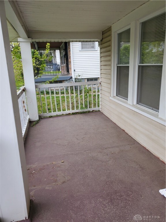 237 Pointview Ave, Dayton, OH 45405 - photo 3