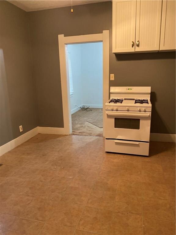 1127 E 27th St, Anderson, IN 46016 - photo 5