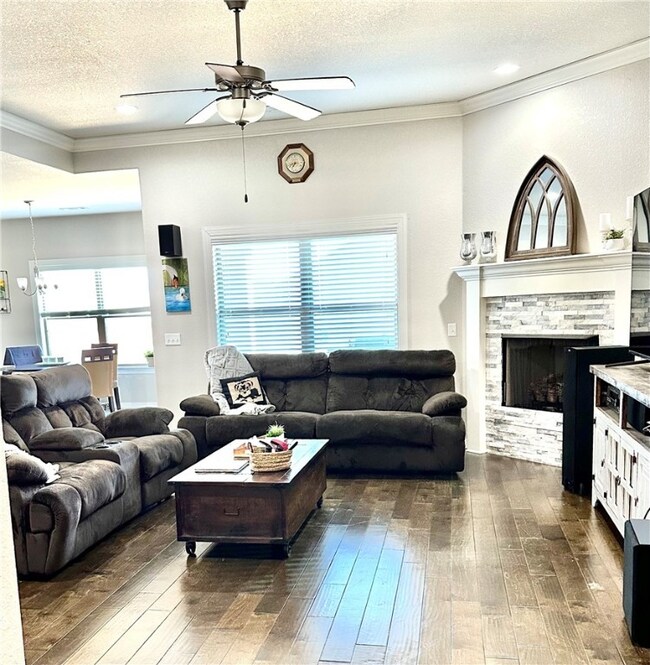 420 Captain Stockton St, Prairie Grove, AR 72753 - photo 4