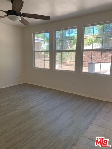 23209 Brooke Ln, Valencia, CA 91355 - photo 4