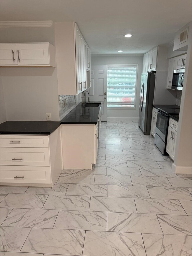 7600 Burgoyne Rd unit 150, Houston, TX 77063 - photo 5