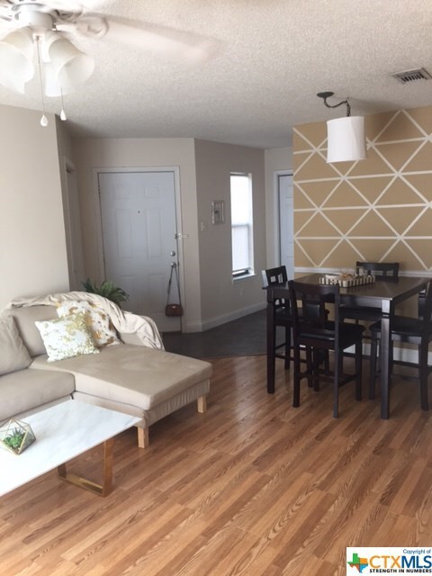 402 N Fredericksburg St unit 15, San Marcos, TX 78666 - photo 5