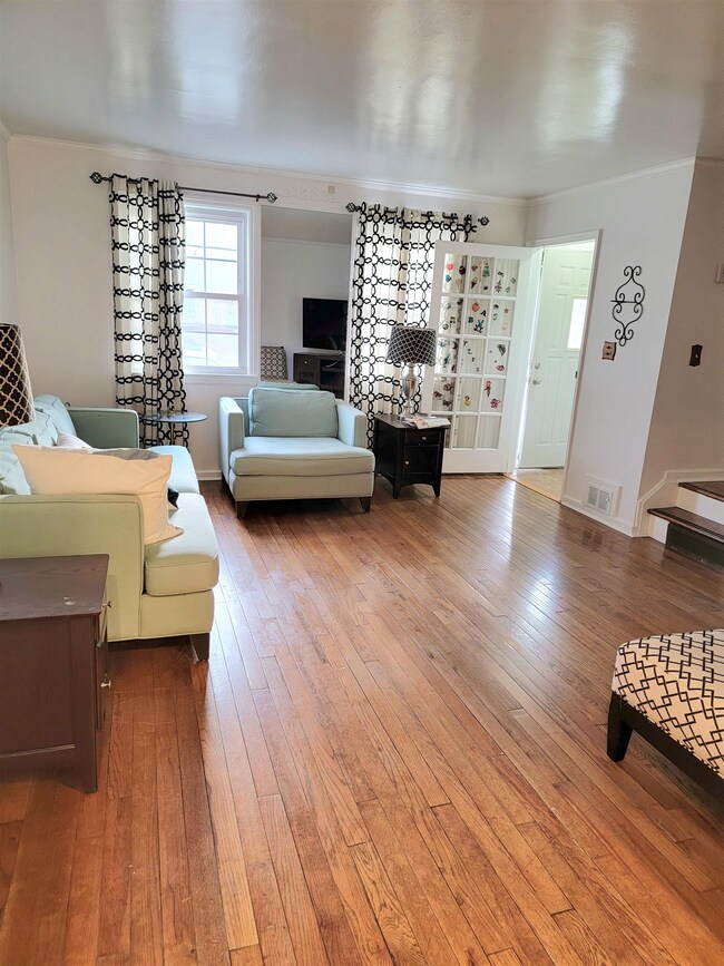 304 Stevens Ave, Jersey City, NJ 07305 - photo 5