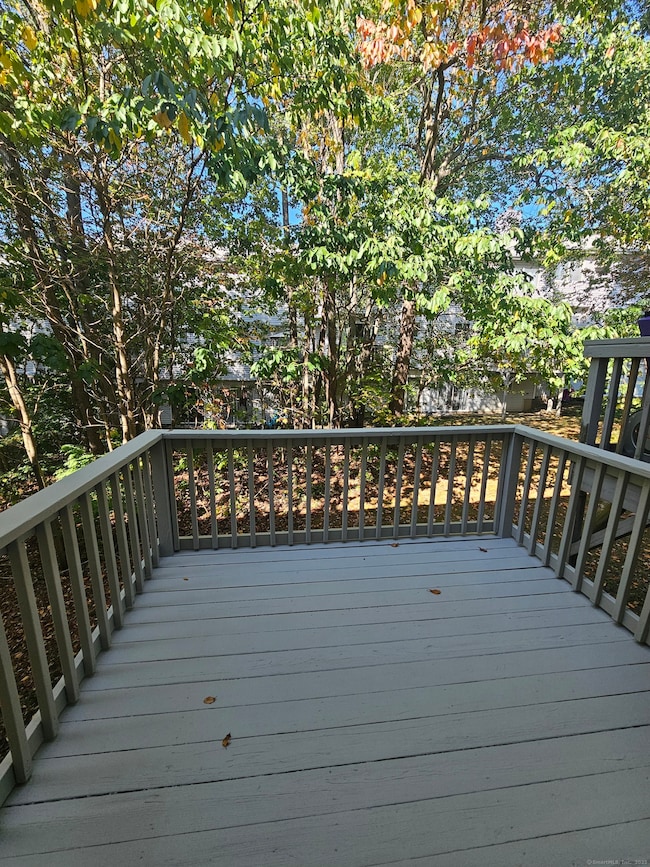 925 Oronoke Rd unit 17F, Waterbury, CT 06708 - photo 2