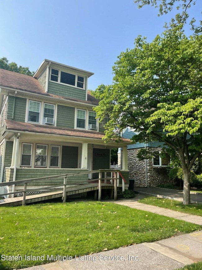 24 Amelia Ct, Staten Island, NY 10310 - photo 2