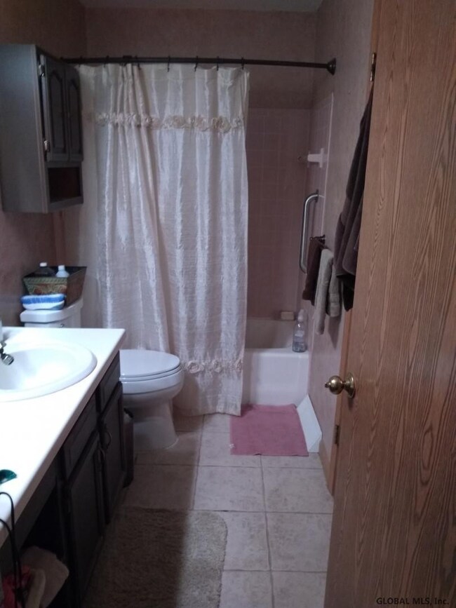 6 Outlook Ct, Troy, NY 12182 - photo 6