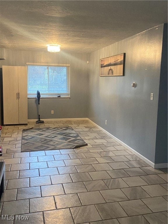 16307 Highview Dr, Cleveland, OH 44128 - photo 7