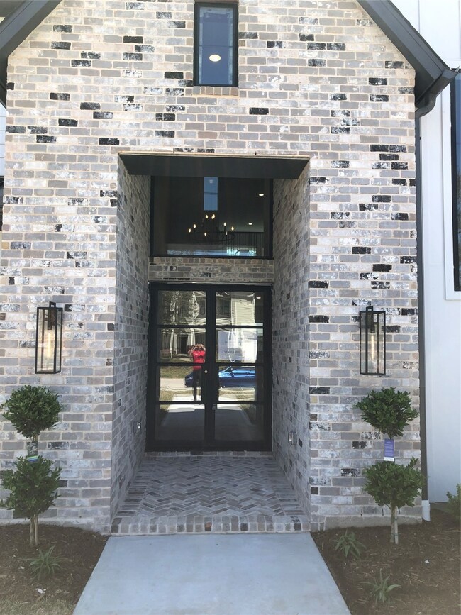 1325 Martin St, Houston, TX 77018 - photo 2