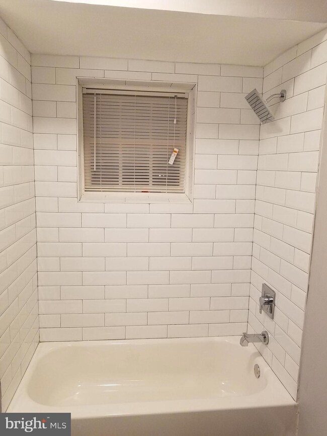 186 Gibbsboro Rd unit 2, Clementon, NJ 08021 - photo 5