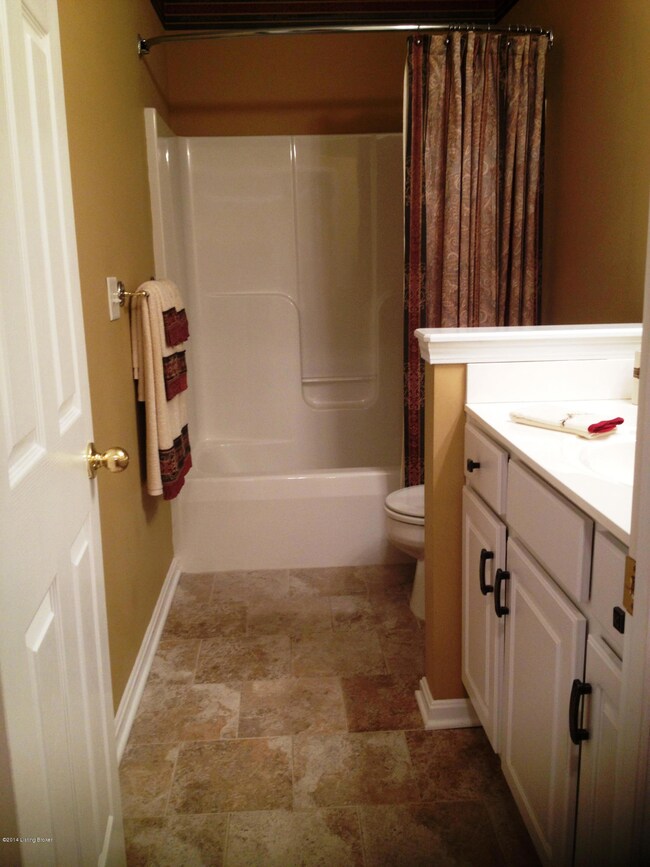 8031 Aspen Glen Dr, Louisville, KY 40228 - photo 5